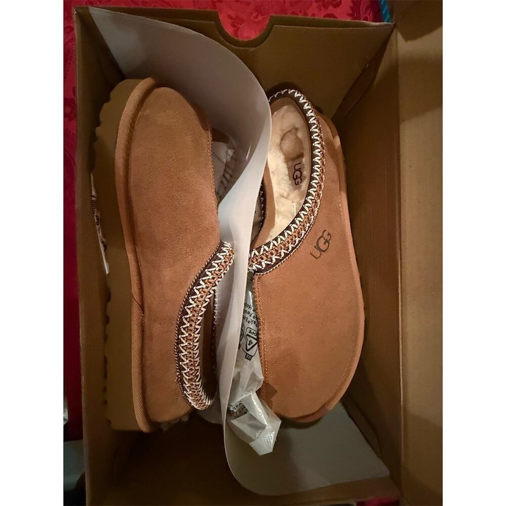 UGG Tasman Slippers Men's Size 10 Brown Shearling Lined Slip-On - Picture 2 of 3